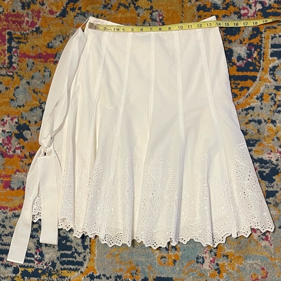 Elie Tahari Mara Skirt Embroidered NWT - Picture 3 of 6